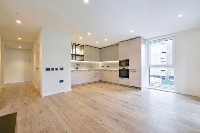 A1.07.01 Heron Wharf 141 Leven Rd, London photo 3