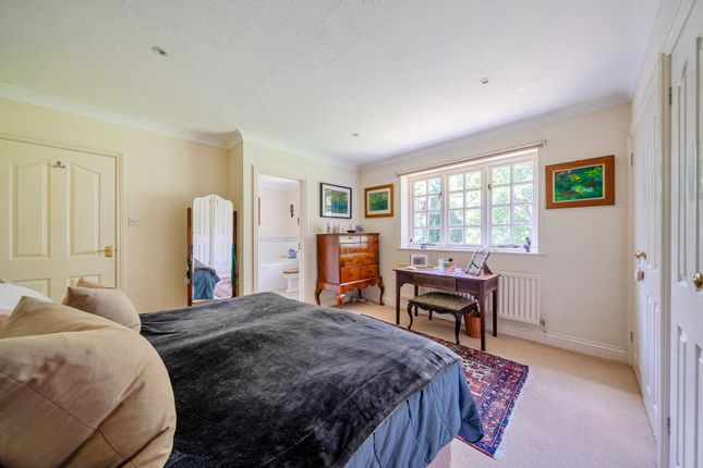 Holly House, Linkside South, Hindhead photo 4