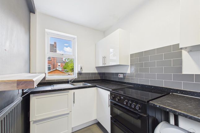 22, Dowdeswell Street, Chesterfield photo 4