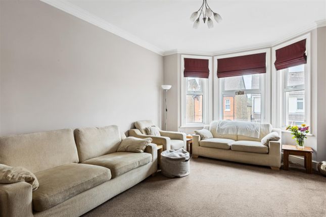 54, Lynwood Road, Redhill photo 2