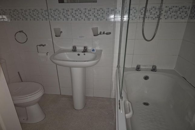96, Woodhouse Road, Apartment 6, Sheffield, South Yorkshire photo 5
