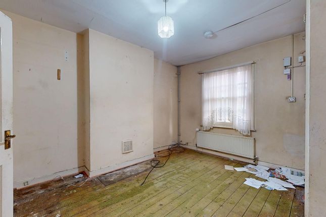 106 Wulfstan Street, London photo 3