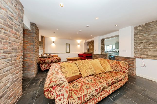 Yr Hen Felin, Ty'r Pwll, Broadlay, Ferryside photo 4