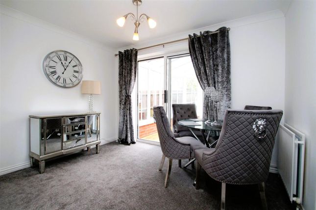 2 Thorne Close, Hemel Hempstead photo 4