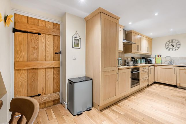 8 Highfield Farm, Mangrove Lane, Hertford photo 3