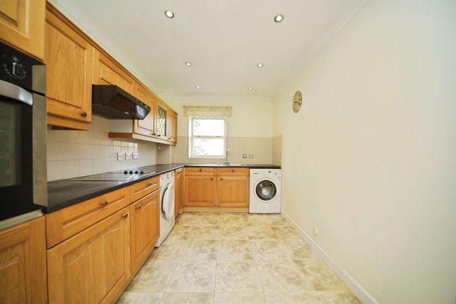 Flat 15, Uvedale Court, Coddenham Road, Ipswich photo 3