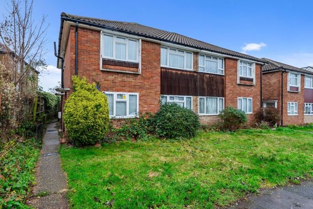 Flat for sale in Staines Avenue, North Cheam, Sutton