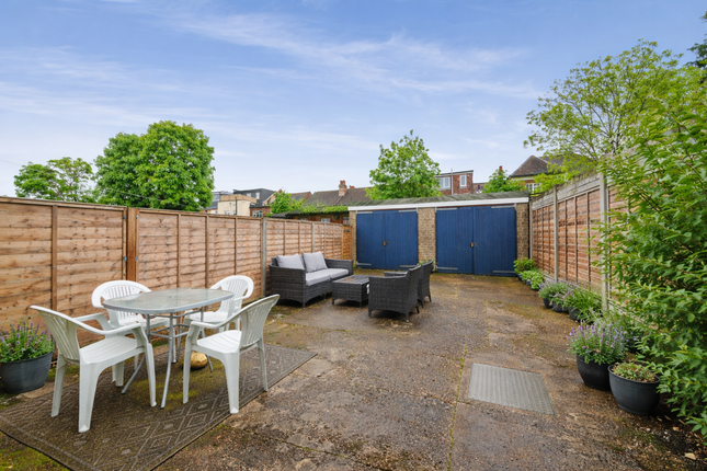 55a, Graham Road, Tooting Borders photo 4