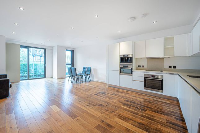 Thumbnail Flat for sale in Cascades Apartments, Hampstead, London