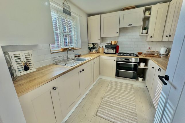 3 Cypress Way, Nuneaton photo 4