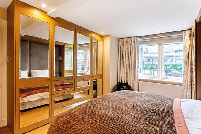 Flat for sale in Roberts Court, 45 Barkston Gardens, Earl's Court, London