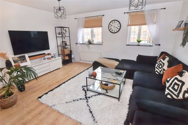 Town house for sale in Dunlop Avenue, Leeds, West Yorkshire