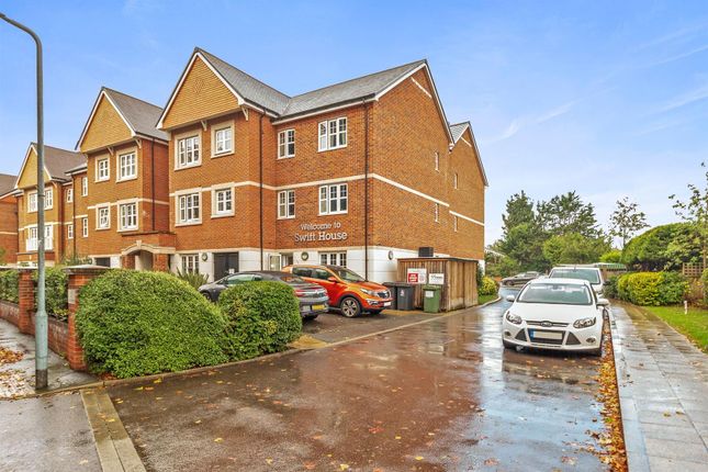 Flats for Sale in Cliveden Gages, Taplow, Maidenhead SL6 - Cliveden ...