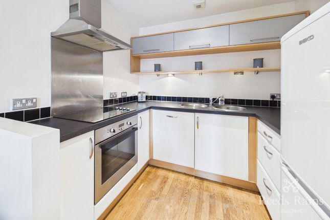 Apartment 414, The Lock Building, 41, Whitworth Street West, Manchester photo 4
