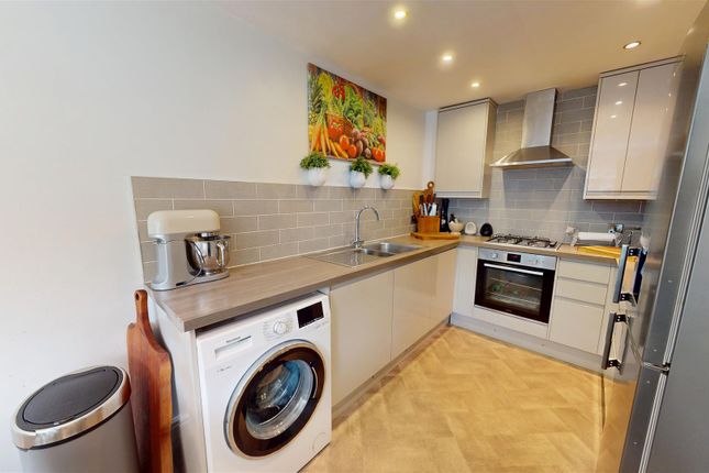 67, Pepper Hill Lea, Keighley photo 2