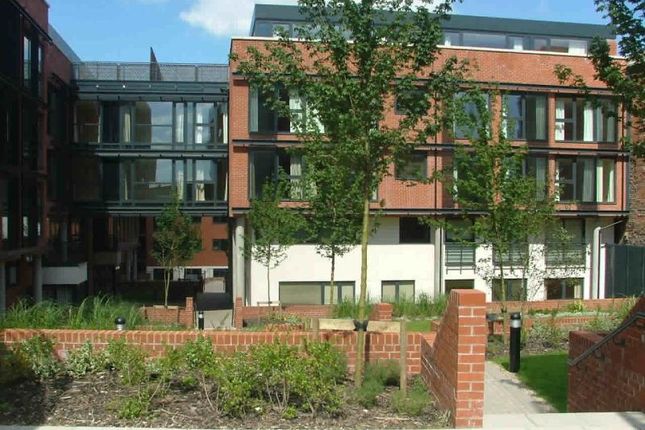 Flat to rent in Avoca Court, Cheapside, Digbeth