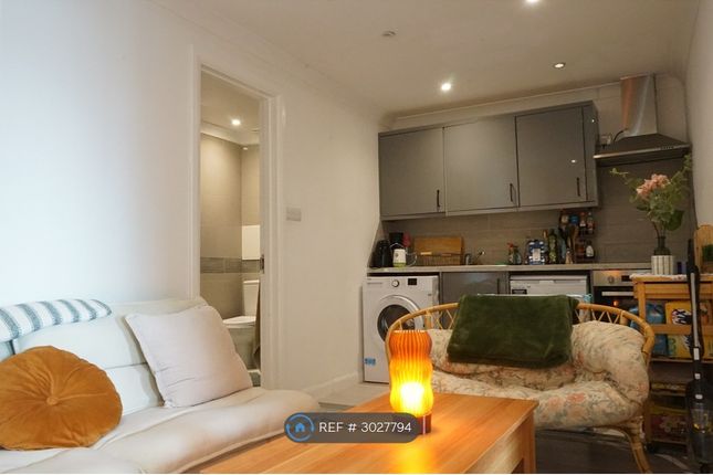 Flat  A West Street, Brighton photo 3