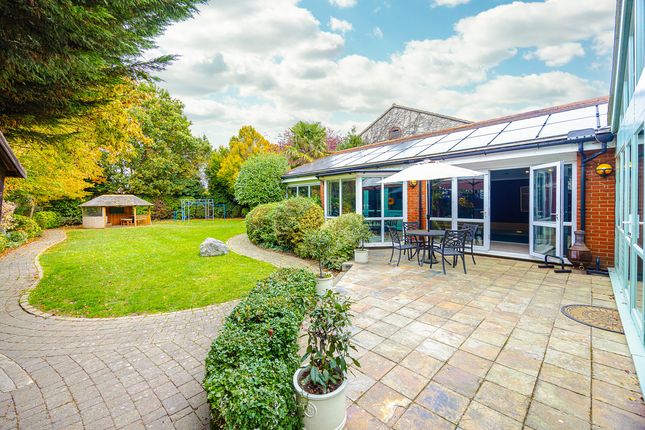 7, Imperial Avenue, Westcliff-on-sea photo 4