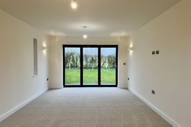 The Yew, 3 Monksbury Park, Hereford photo 3