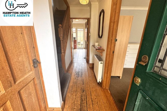 53, Cherrywood Avenue, Englefield Green photo 2