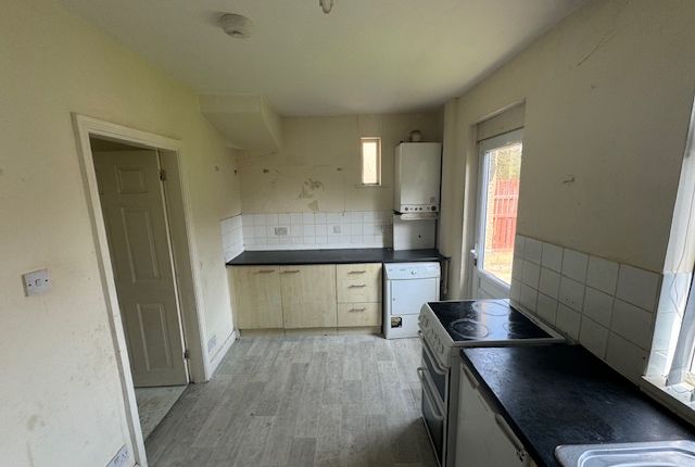 20, Mandale Grove Bradford photo 4