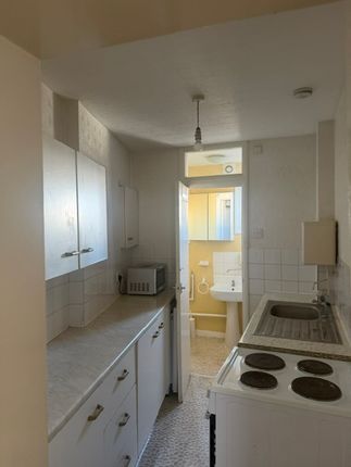 Commercial Road, Aldgate, E1 1LB, London photo 4