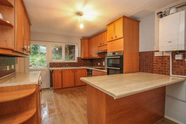 28, Headley Chase, Brentwood photo 2