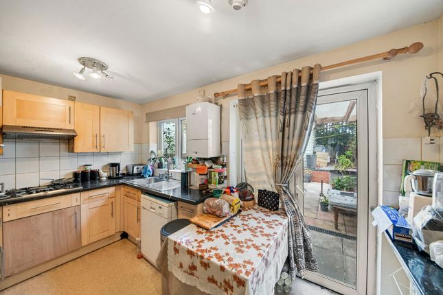 15, Lancaster Road, Northolt photo 4