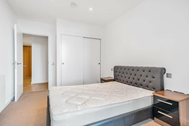 Flat for sale in Apartment, Walworth Road, London