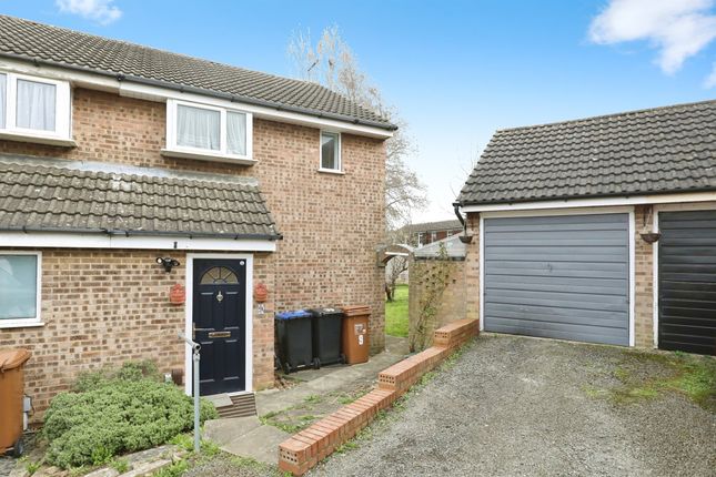 End terrace house for sale in Jubilee Close, Northampton