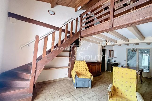 Country house for sale in Saint-Jean-Pla-De-Corts, 66490, France