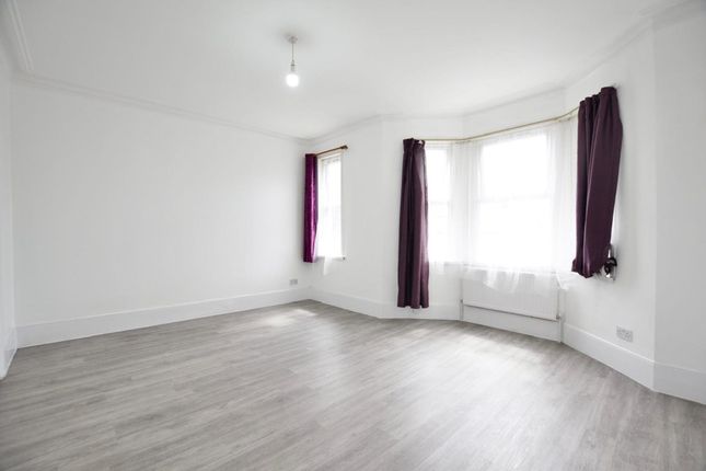 58 Heigham Road, London photo 4