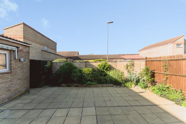 40, Gardner Close, Eastbourne photo 4