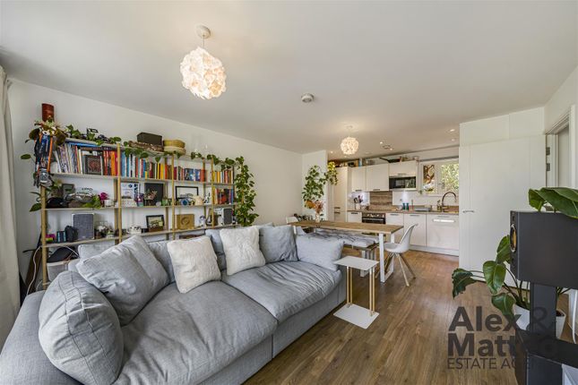 23 Bluebell House, 8, Blondin Way, Canada Water photo 4