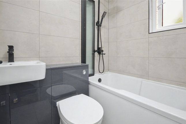 40, St. Lukes Road, West Yorkshire photo 4