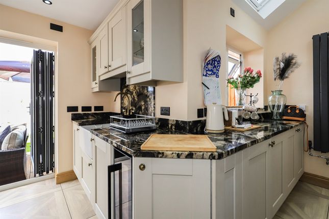 27, Salcombe Grove, Bilston photo 4