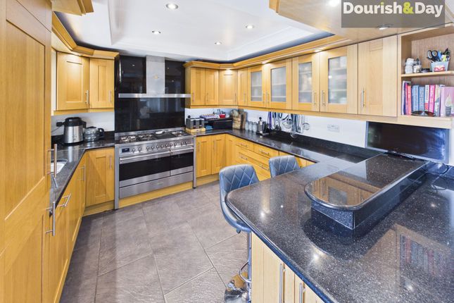 325 Walsall Road, Walsall photo 2