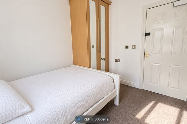 Room, Colchester photo 3