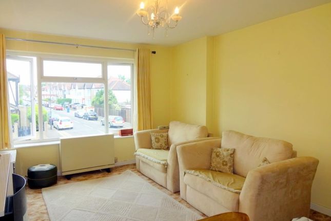 56A, Pinner View, Harrow photo 3