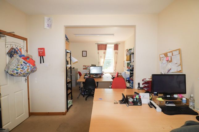 17b, King Street, Castle Douglas photo 3