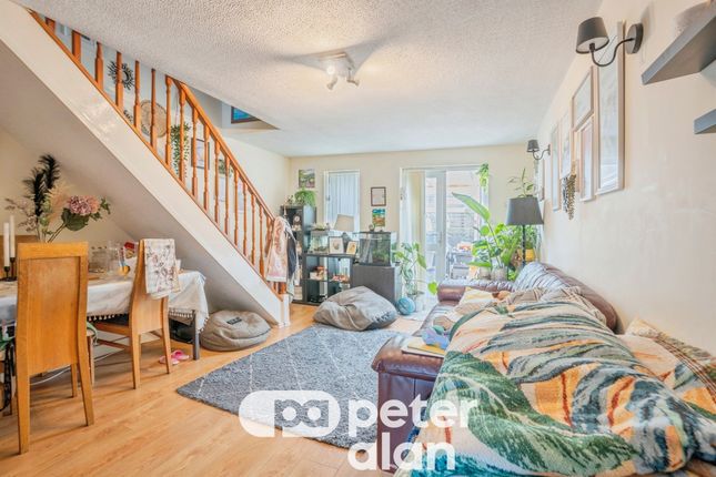 16, Pontymason Court, Newport photo 4