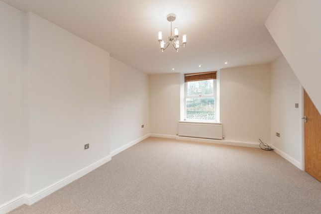 17A Chesterfield Road, Dronfield photo 3