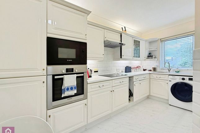 Flat 25, Stamford Grange,, Dunham Road, Greater Manchester photo 4