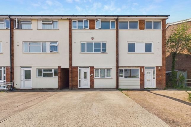 6-bed house on 27 Arle Gardens, Cheltenham, £330,000