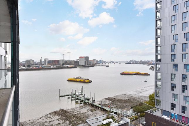Thumbnail Flat for sale in 25 Barge Walk, Greewich, London