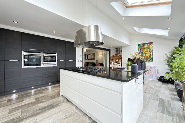 10, Galleywood Drive, Leicester photo 2