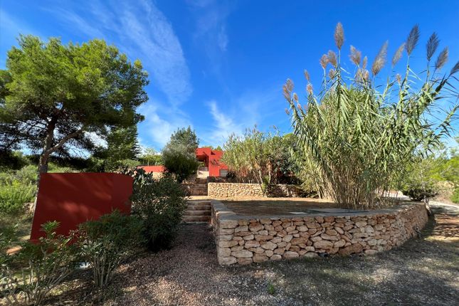 Villa for sale in Cala Llonga, Santa Eulària Des Riu, Ibiza, Illes Balears, Spain