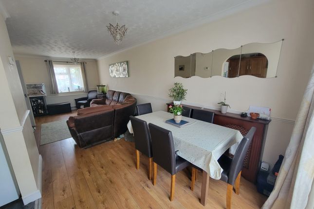 8, Station Road, Claydon, Ipswich, Suffolk, IP6 photo 2