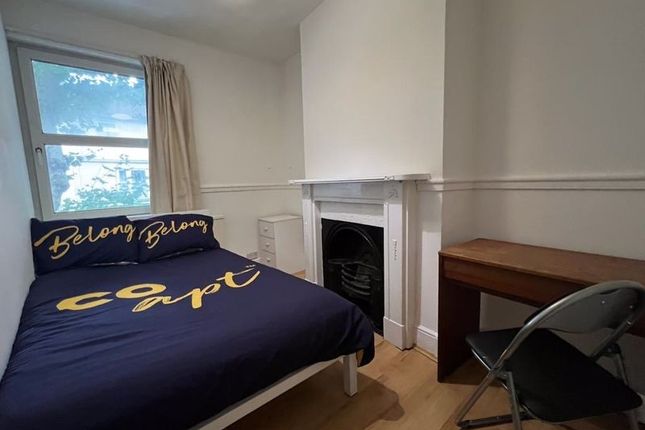 Shared accommodation to rent in Clyde Road, Brighton BN1