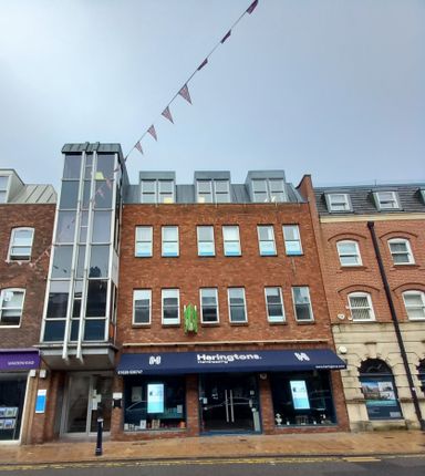 Leisure/hospitality to let in Queen Street, Maidenhead